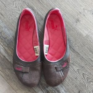 Puma flats